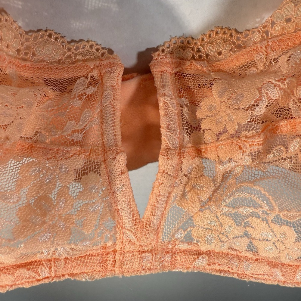 Victoria's Secret Unlined Lace Balconette Bra Apricot Peach Lace V Front 34B EUC - Picture 4 of 11